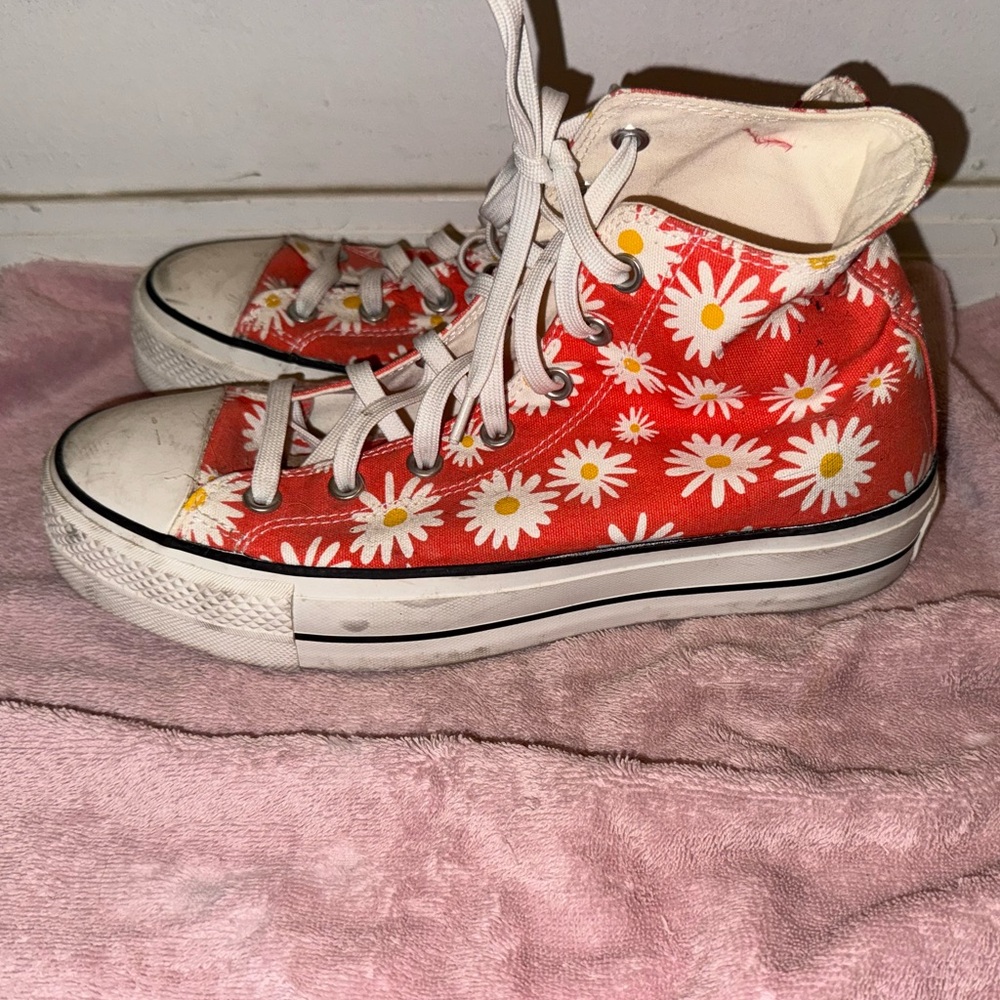 Floral High-Top Shoes - Red